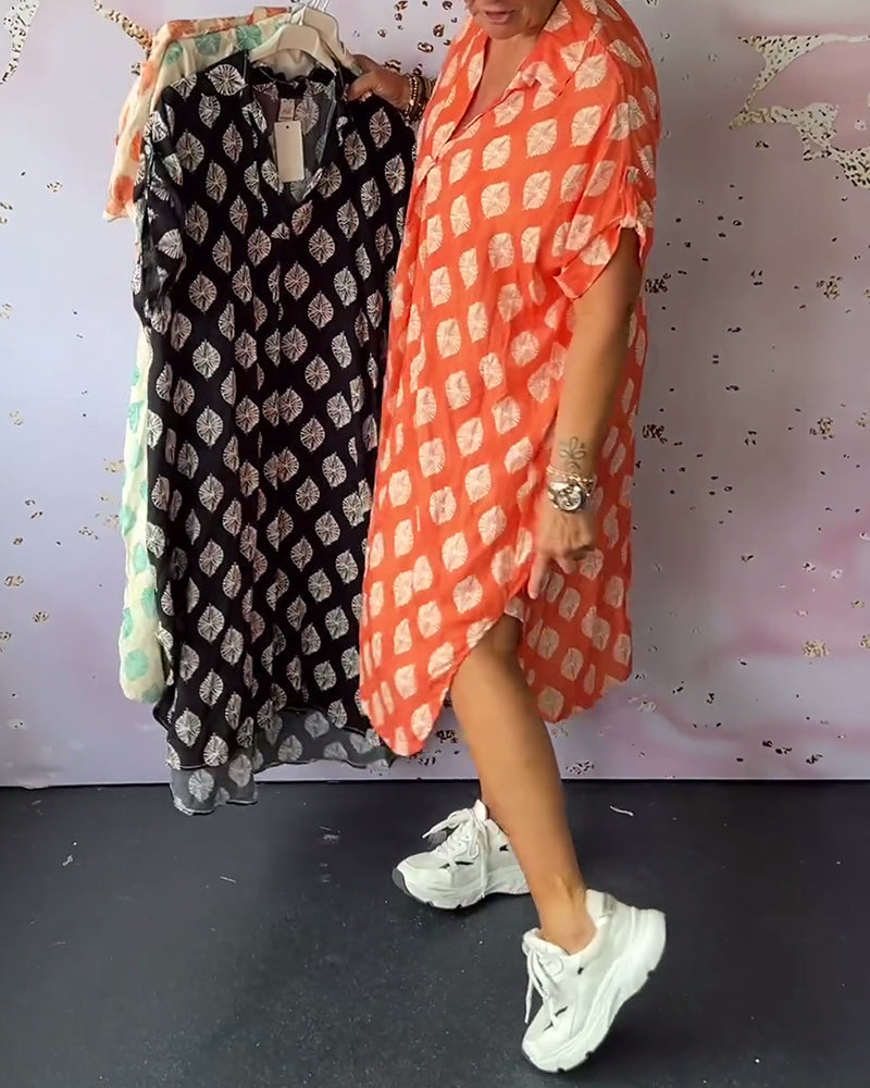 Liora | Vestito ampio con collo a revers e maniche corte