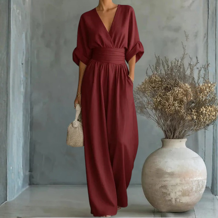 Daniela | Tuta elegante con scollo a V e gamba ampia