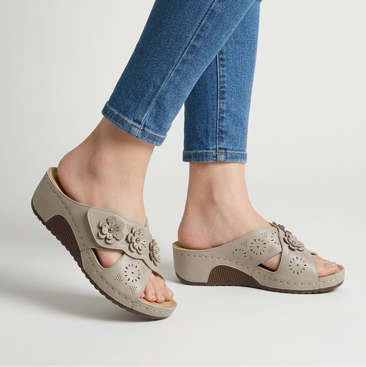 Fiorella | Sandali con Fiori e Zeppa