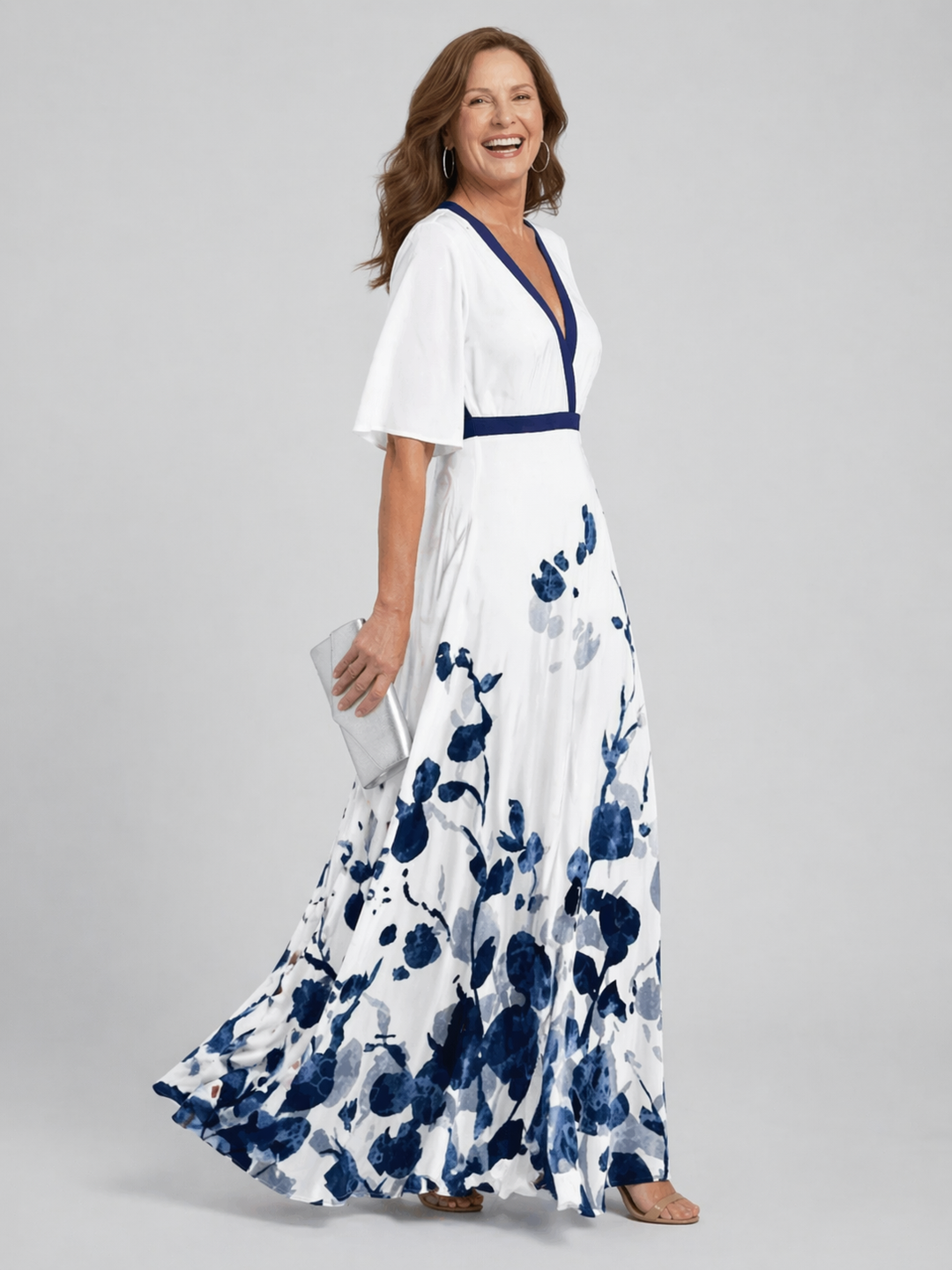 Beatrice | Abito lungo fluido floreale con scollo a halter
