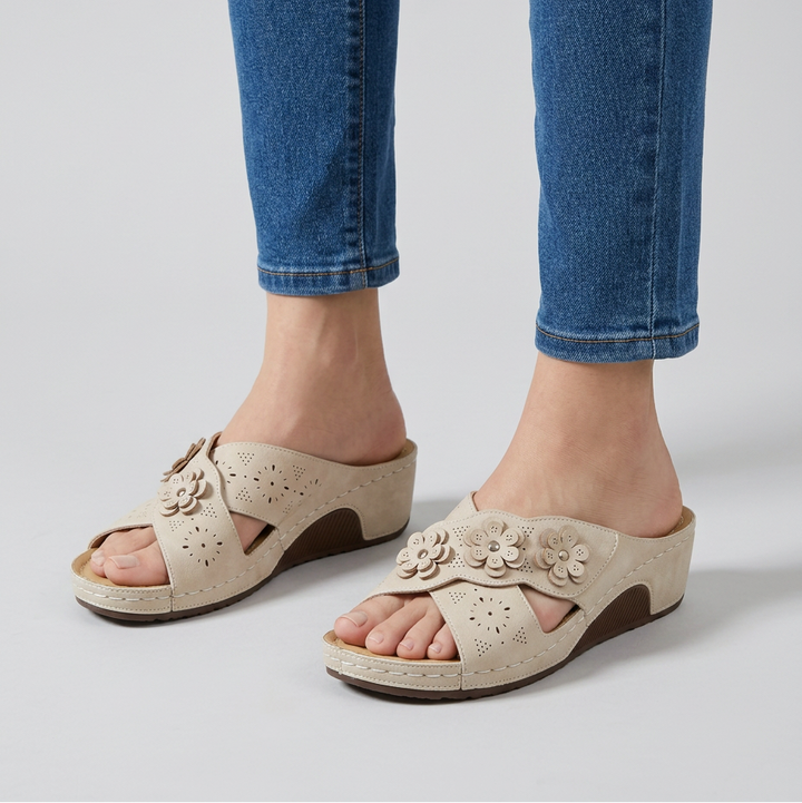 Fiorella | Sandali con Fiori e Zeppa