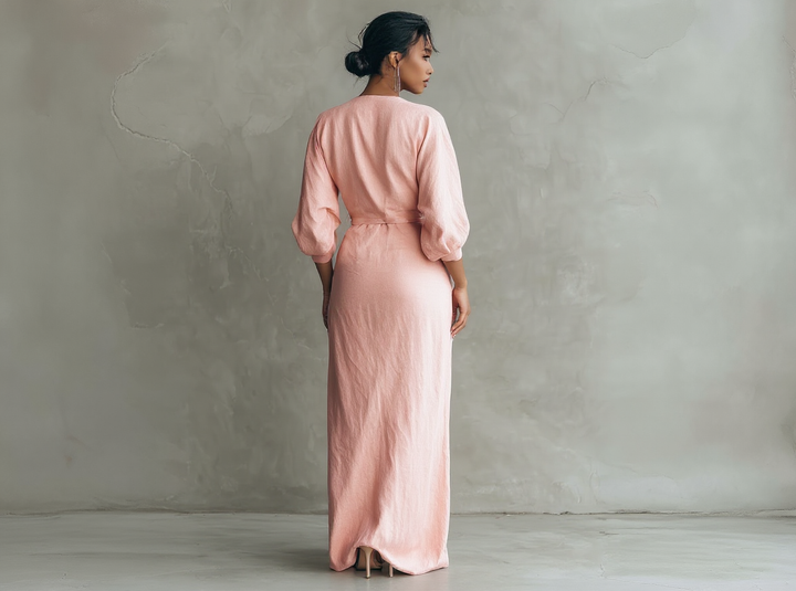Gabriella | Abito lungo minimalista rosa con scollo a V